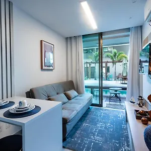 https://flat-com-piscina-privativa.portodegalinhashotels.com